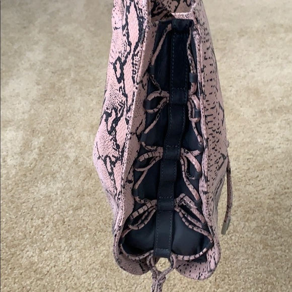 6126 Lindsay Lohan TEMPEST Python Print Tote - Picture 5 of 8